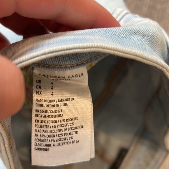 american eagle light wash jean shorts - Picture 5 of 6